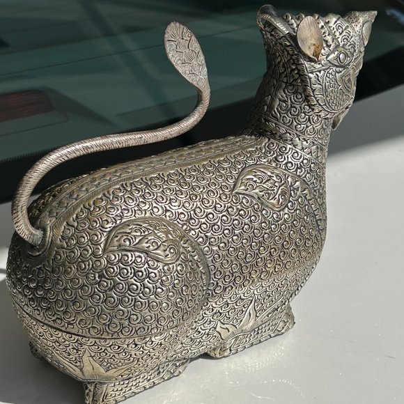 CAMBODIAN VINTAGE DRAGON ART DECOR, ANTIQUE 1900s BETEL NUT BOX - Picture 4 of 7